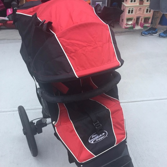 Jogging stroller - Picture 3 of 5